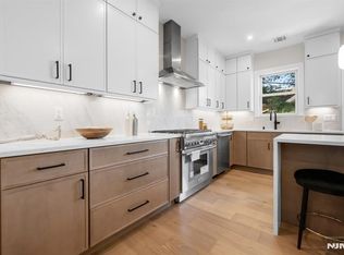 92 W Main St, Ramsey, NJ 07446