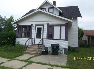 406 Cottonwood St, Winthrop, MN 55396