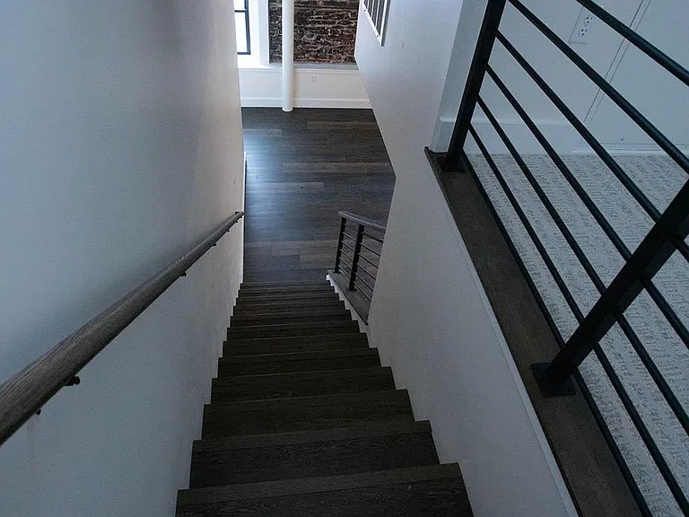 411 W Portage Ave #6 — Photo 7