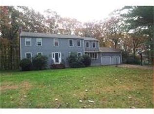 18 Garry Dr, Medfield, MA 02052