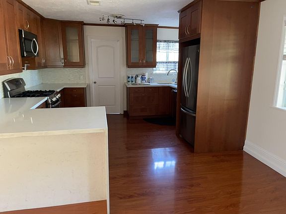 5th image of 1335 Almanor Ave