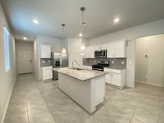 4th image of 2409 Talisker St NE
