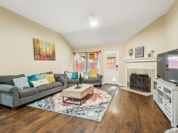 4th image of 3709 Allison Dr
