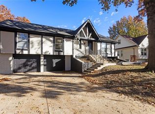 2412 NW 9th St, Blue Springs, MO 64015