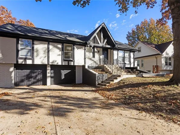 2412 NW 9th St, Blue Springs, MO 64015