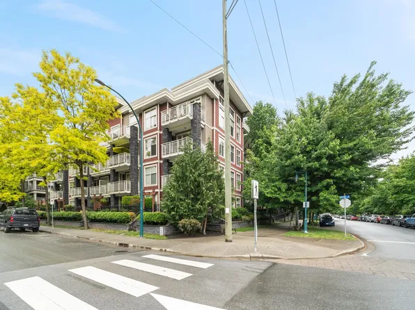 2477 Kelly Ave #304, Pt Coquitlam, BC V3C 0B3