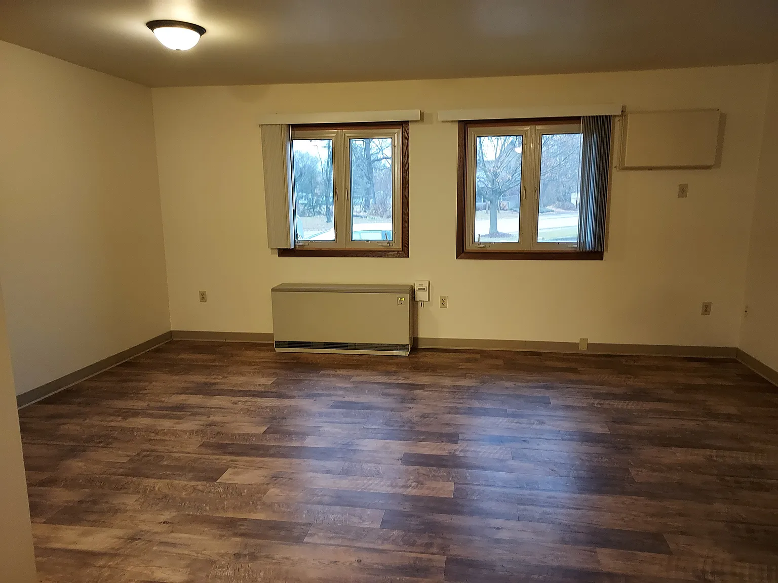 Studio, 500 sqft, $500 — Photo 4
