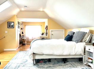 41 N Crescent Cir #2R, Hinsdale, MA 01235