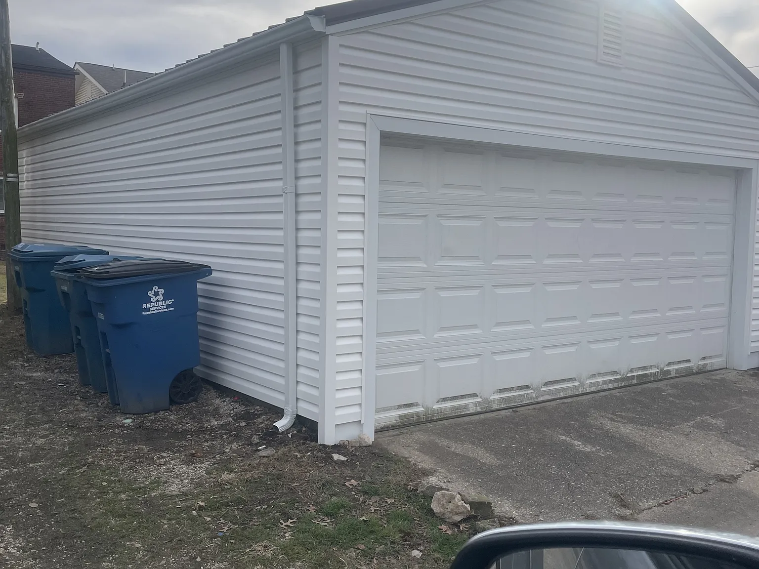 600 Madison Avenue-Garage - Garage — Photo 1