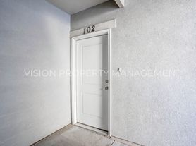 Lakeview Court Apartments