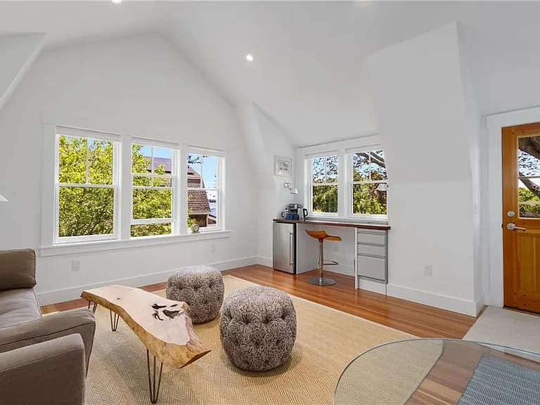 47 Longfellow Rd — Photo 34