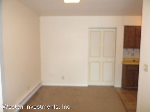 4th image of 204 N Charleston Blvd APT 3