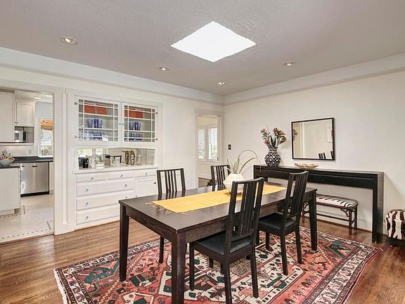 5th image of 956 Fremont Way