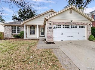 111 Barrington Dr, Saint Peters, MO 63376