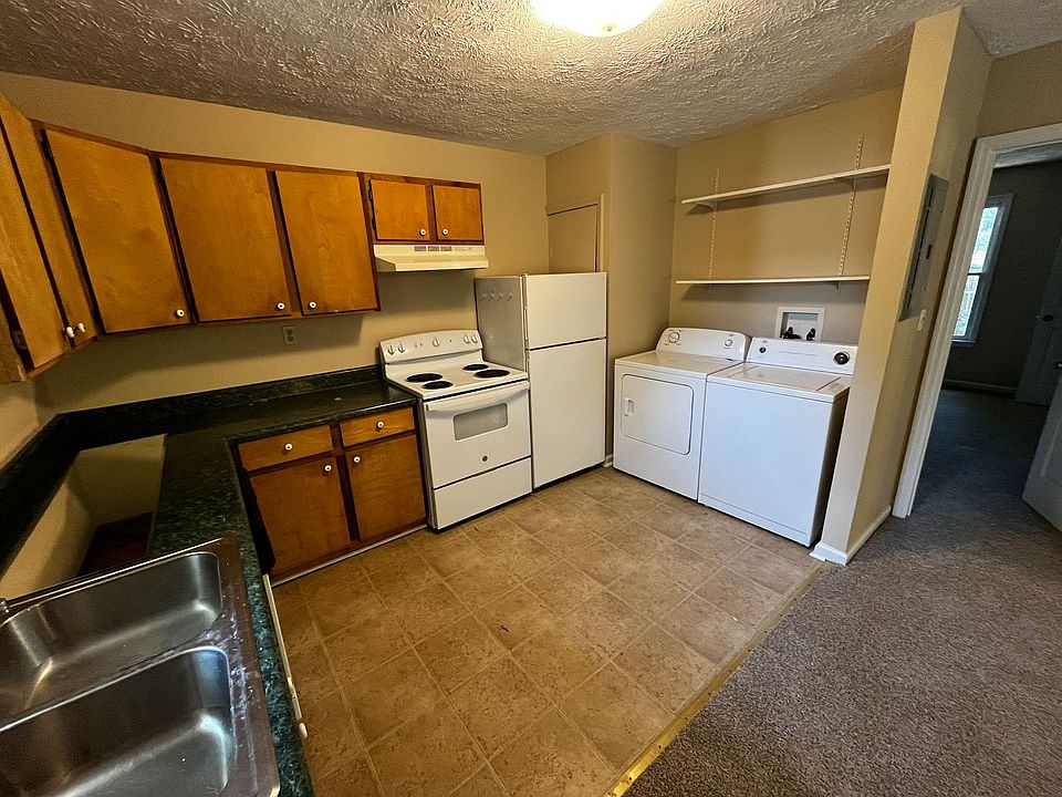 1st image of 1233 Eberhart Ave #C