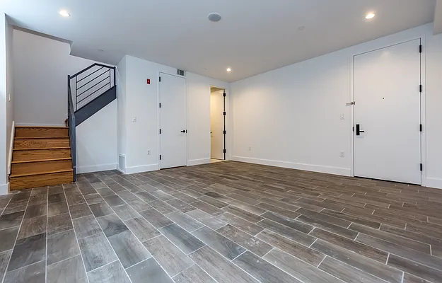Rented by Nooklyn NYC LLC | media 70