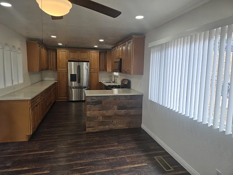 1221 Topper Ln — Photo 5
