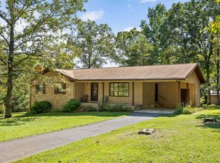 102 Fawn Trl, Signal Mountain, TN 37377