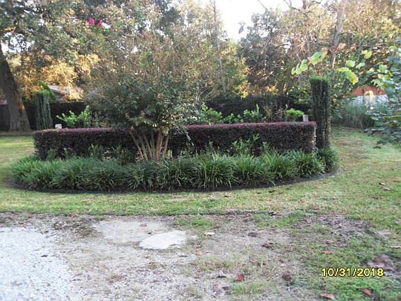 2nd image of 5902 Larosa St