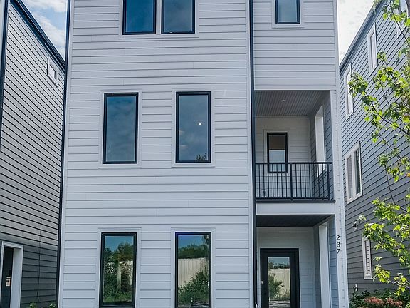 2nd image of 227 Sterling Point Cir