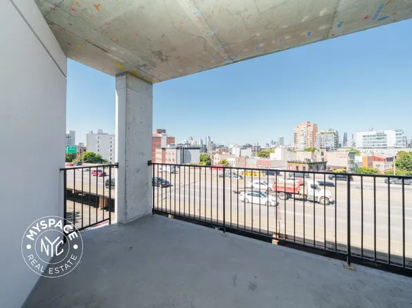 280 Meeker Avenue image 13 of 28