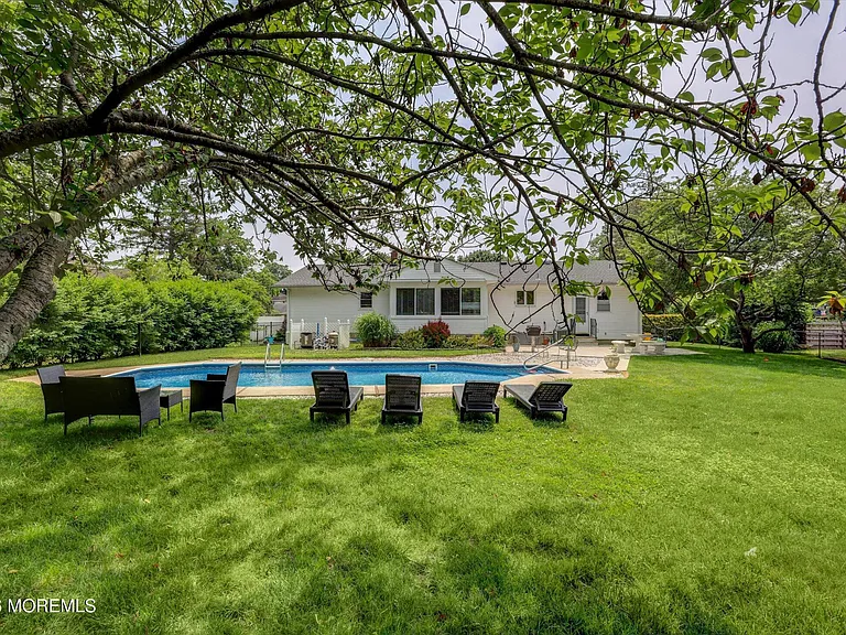 125 Beechwood Ave — Photo 37