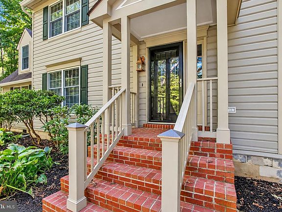 3rd image of 2425 Fawn Ct