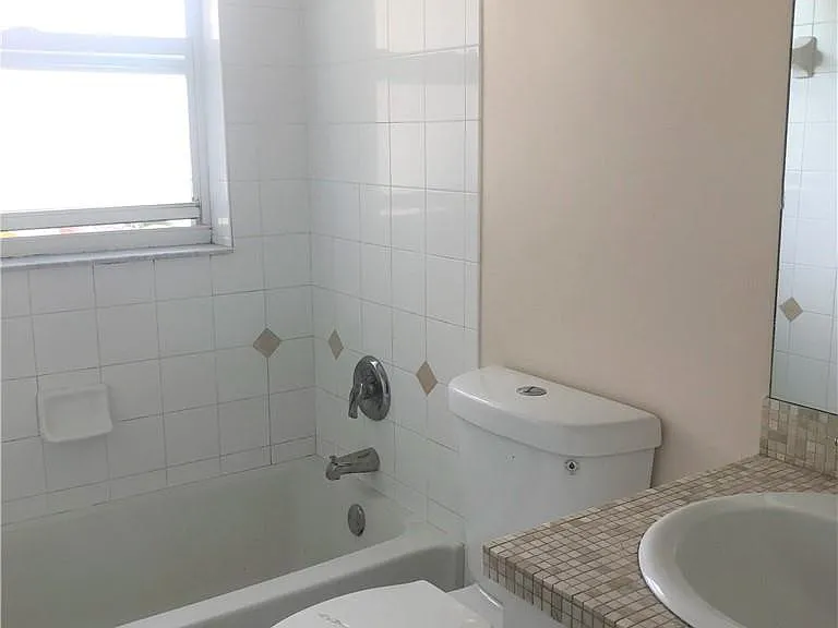 5449 NW 90th Ave — Photo 5