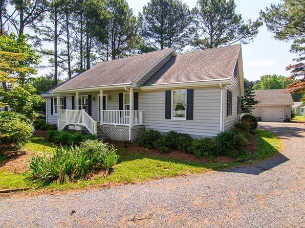 43 Hill St, Onancock, VA 23417