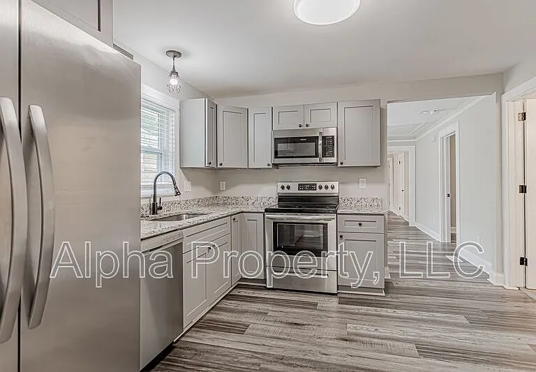 9 Highlawn Ave — Photo 12