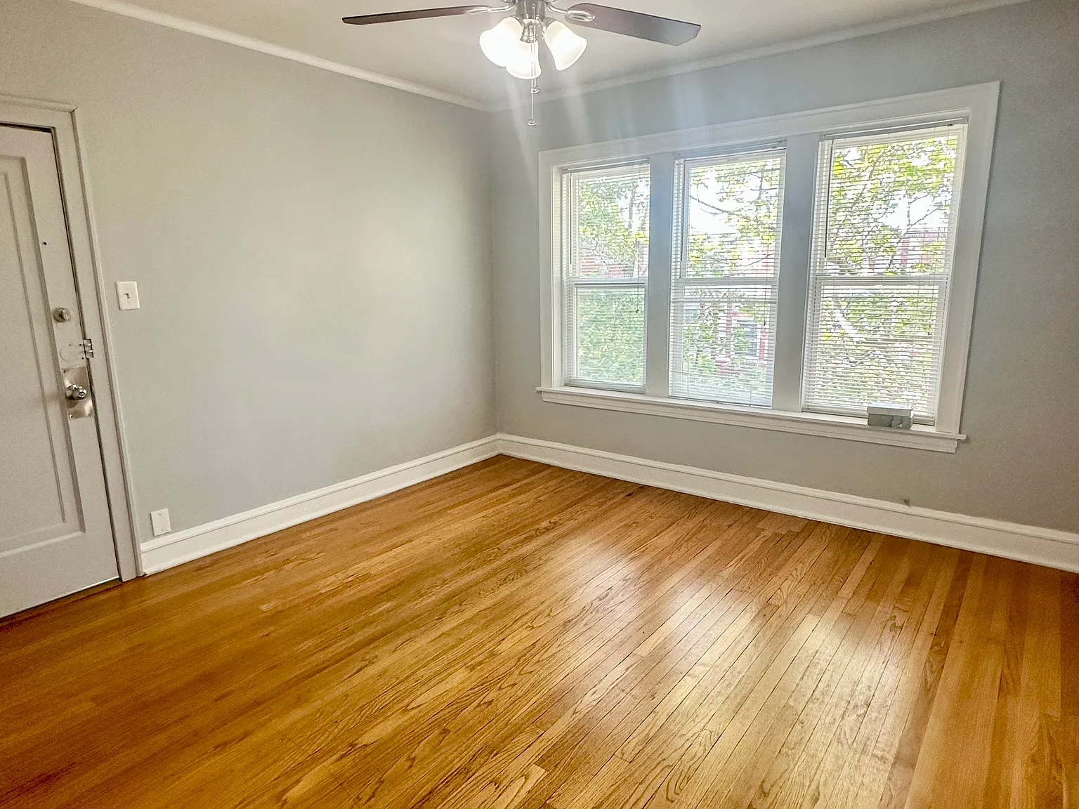 2 bed, $1,400 — Photo 4