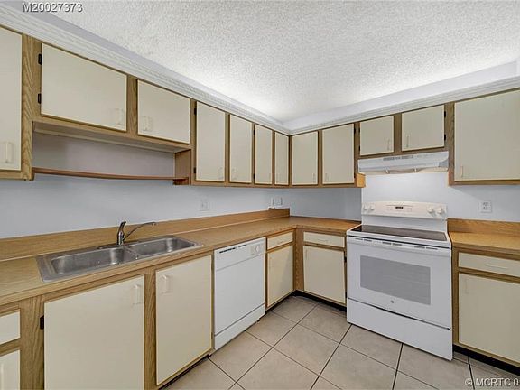2nd image of 1271 SE Parkview Pl APT H6
