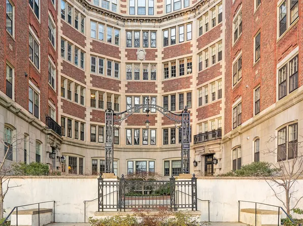 986 Memorial Dr APT 204, Cambridge, MA 02138