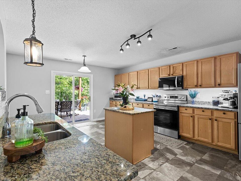 1st image of 248 Brookhaven Dr