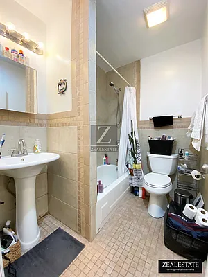 Rented by ZealEstate Group Inc | media 19