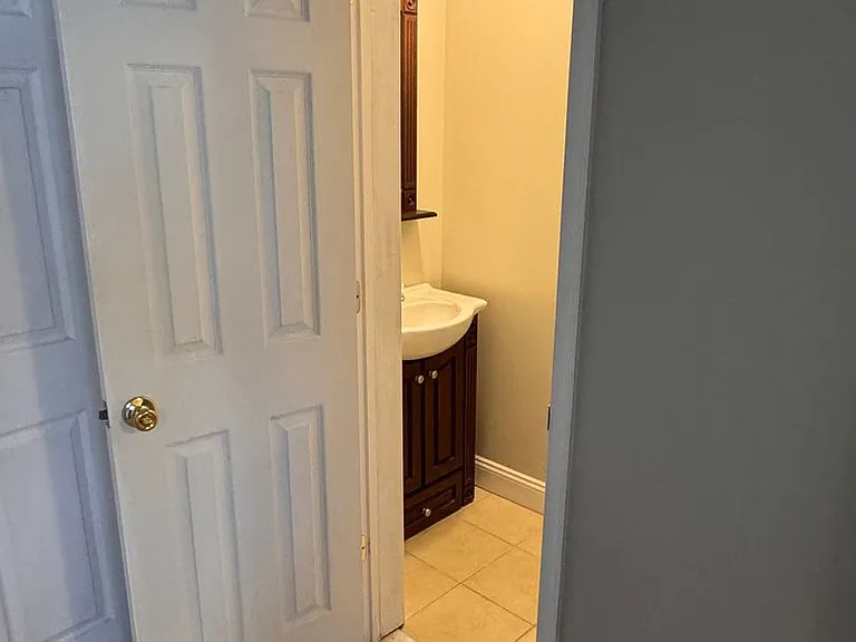 763 Wyndhurst Dr — Photo 39