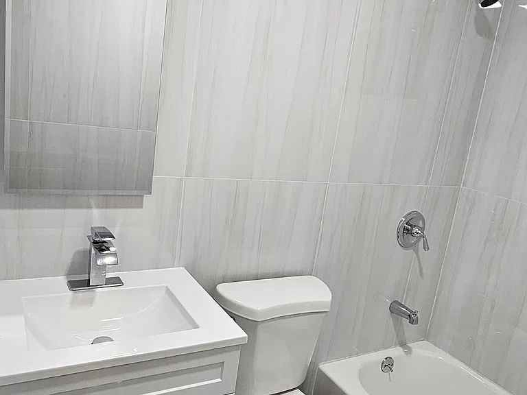 941 Willowbrook Rd #2 — Photo 8