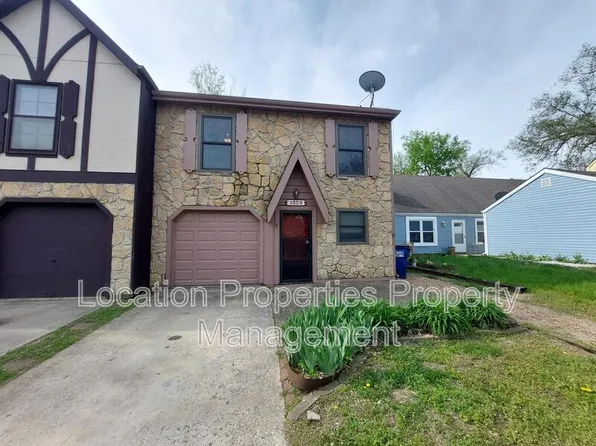 1903 W 3rd St, Lawrence, KS 66044