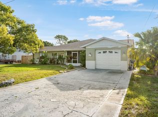 6217 Flamingo Dr, Apollo Beach, FL 33572