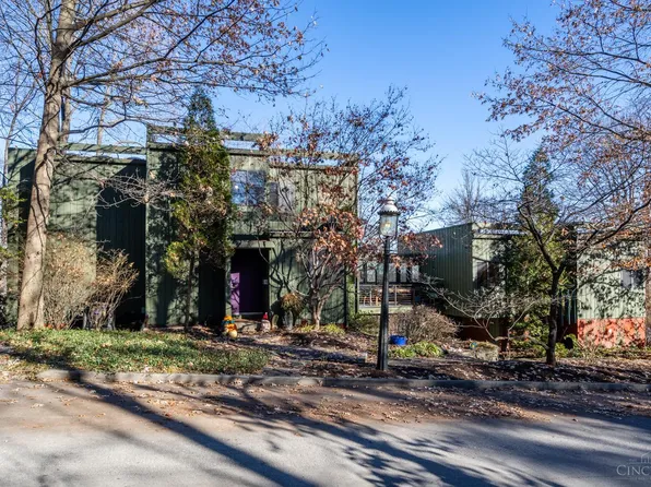 129 Lafayette Cir, Cincinnati, OH 45220
