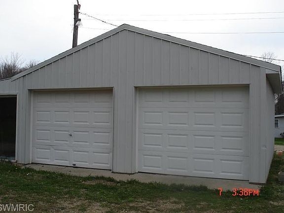 4th image of 6670 122nd Ave