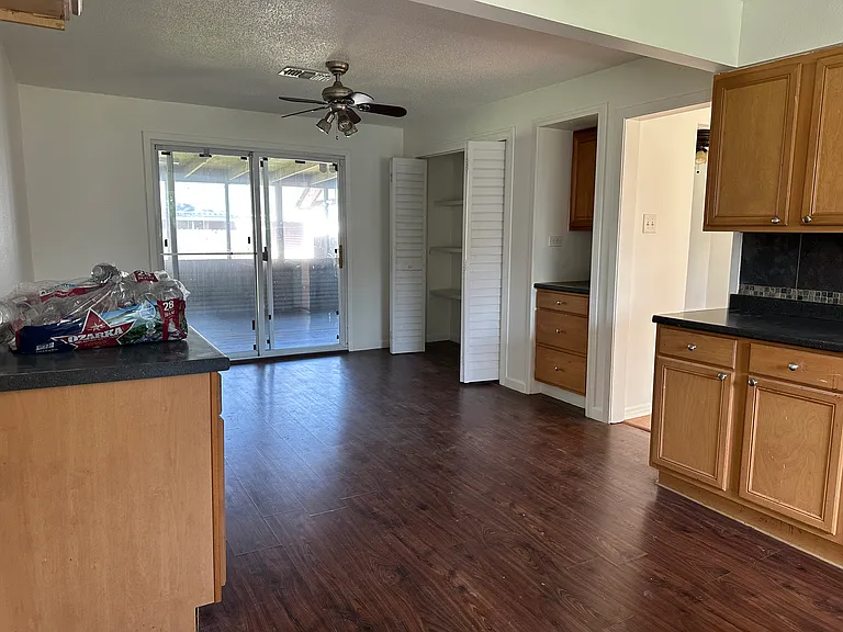 2316 Robin St — Photo 14