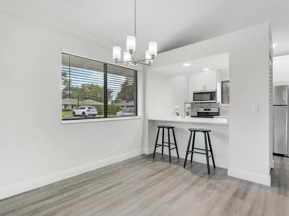 828 Club Drive, Palm Beach Gardens, FL 33418