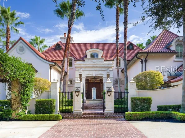 15 Harrogate Dr, Hilton Head Island, SC 29928