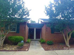 6913 Carmel Rd, Charlotte, NC 28226
