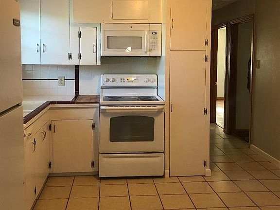 4th image of 105 Lillian St
