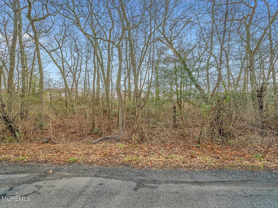 2nd image of 900 Ridge Road