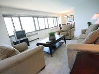 4th image of 1360 N Lake Shore Dr APT 2005