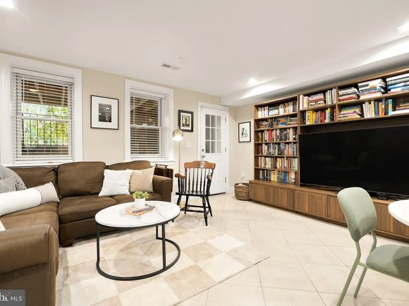 1813 Kilbourne Pl NW #2