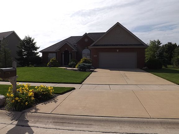 5th image of 4011 Appletree Dr